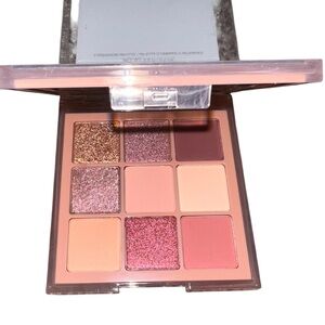 NWT HUDA BEAUTY Sand Haze Obsessions Eyeshadow Palette Neutral Everyday Eye